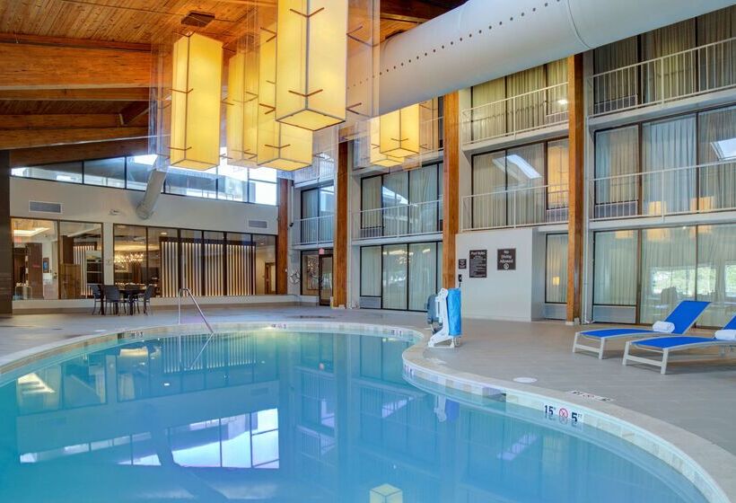 בית מלון כפרי Doubletree By Hilton Harrisonburg