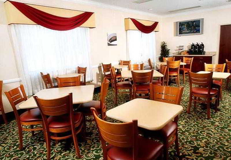 هتل Fairfield Inn & Suites Dallas Park Central