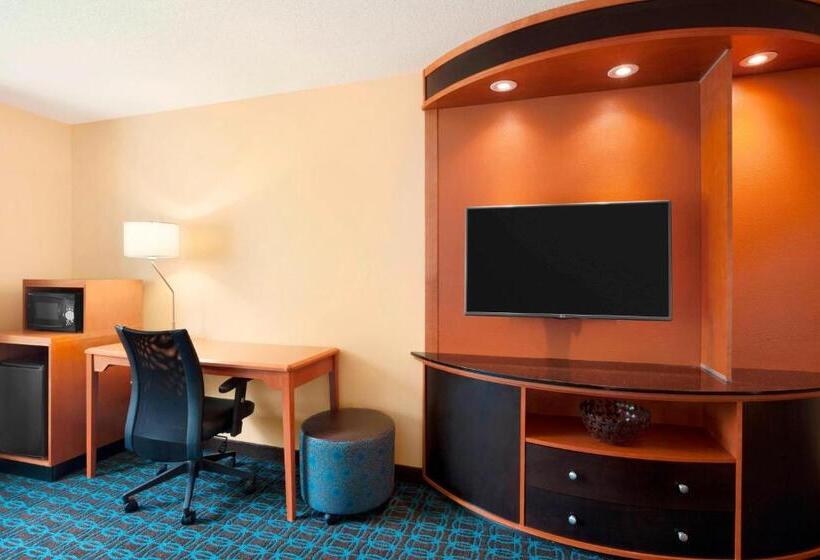هتل Fairfield Inn & Suites Lansing West