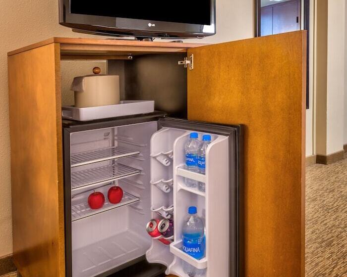 هتل Four Points By Sheraton Juneau
