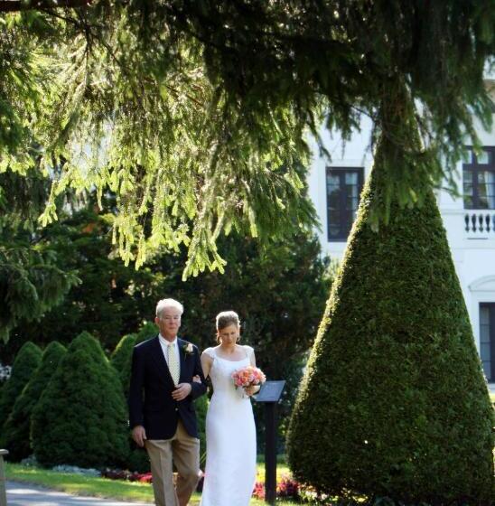 فندق Geneva On The Lake Boutique Resort