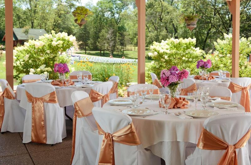 هتل Goldmoor Inn & Resort