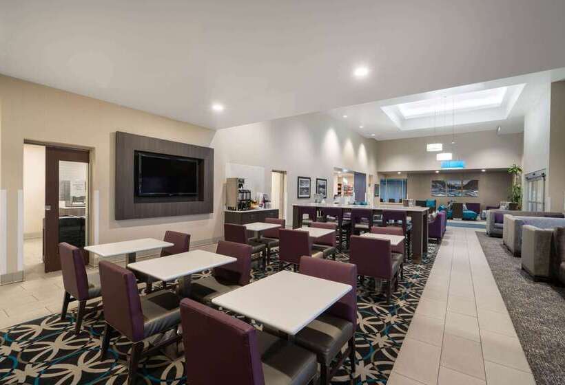 هتل La Quinta Inn & Suites By Wyndham Fort Collins, Colorado