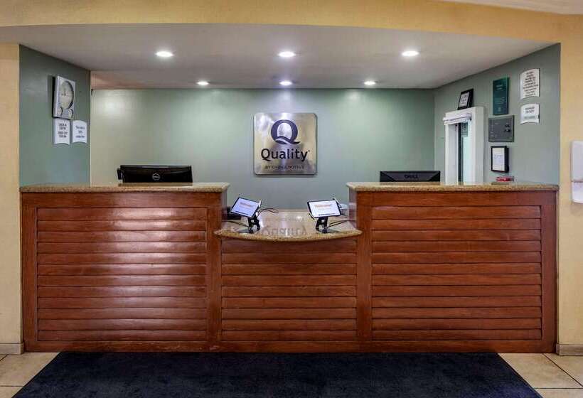בית מלון כפרי Quality Inn Placentia Anaheim Fullerton