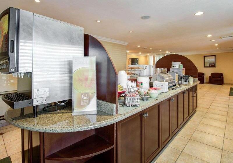 בית מלון כפרי Quality Inn Placentia Anaheim Fullerton