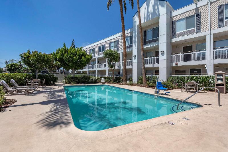 בית מלון כפרי Quality Inn Placentia Anaheim Fullerton