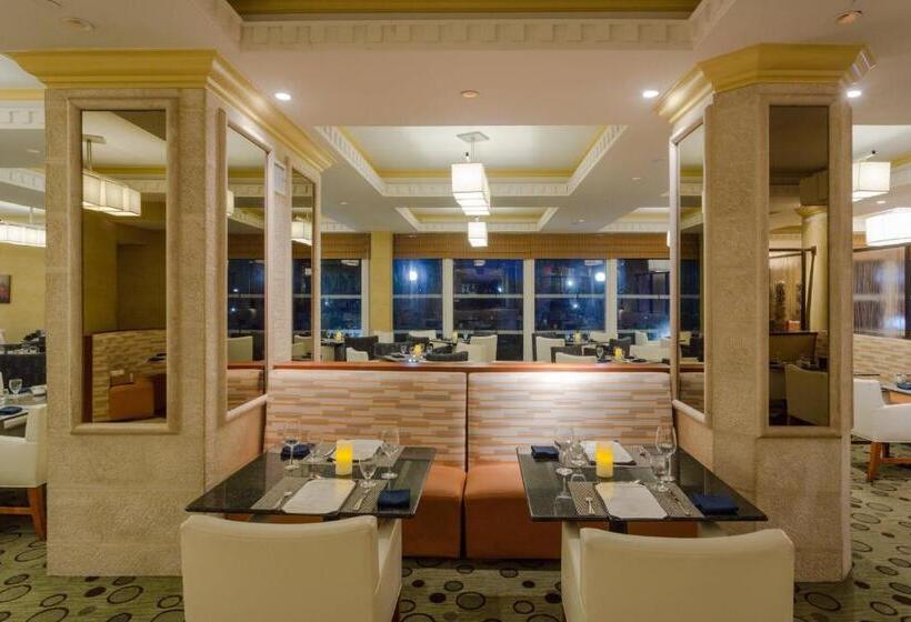 هتل Radisson Resort Miami Beach
