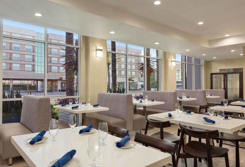 호텔 Wyndham Anaheim