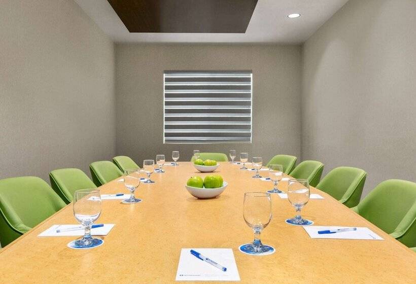 호텔 Wyndham Anaheim