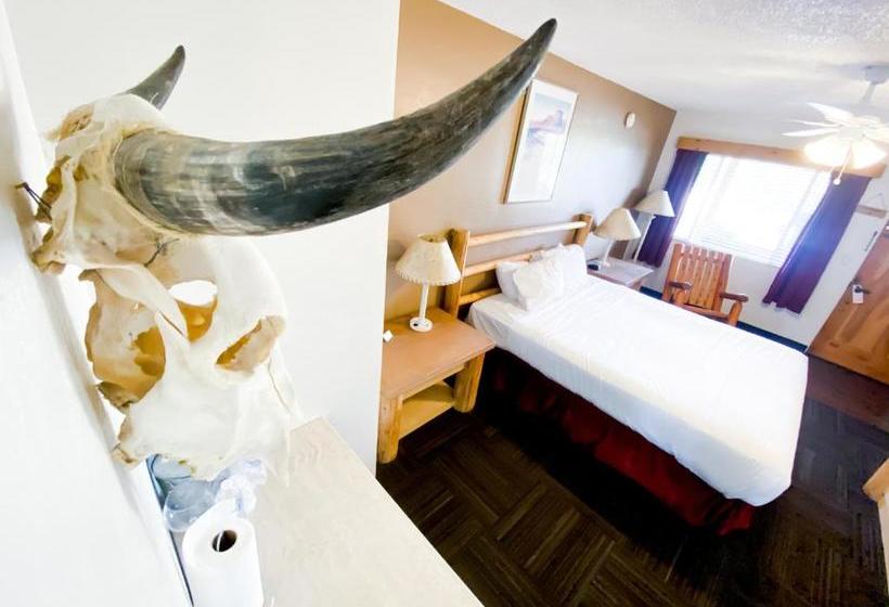 فندق على الطريق Fort Verde Suites