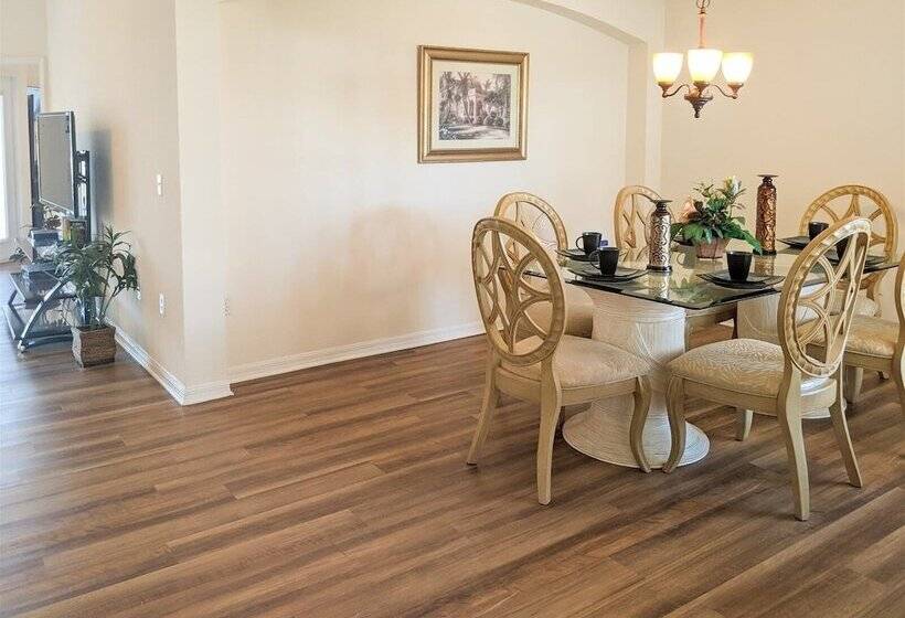 4 Bed 428