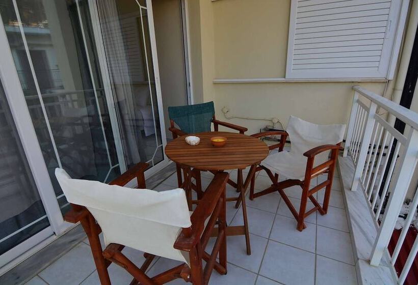 Mara S Apartments