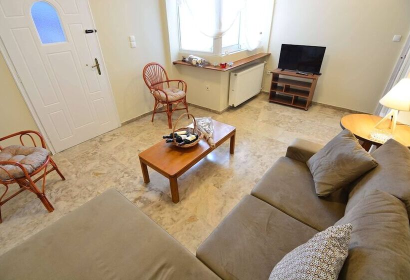Mara S Apartments