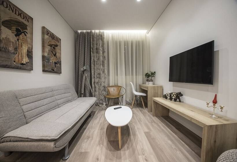 Ornament Suites, Nilie Hospitality Mgmt
