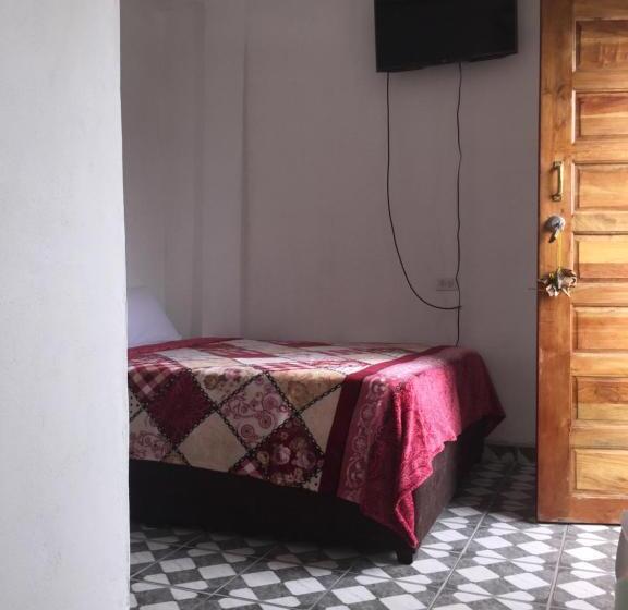 פנסיון Matus Guest House