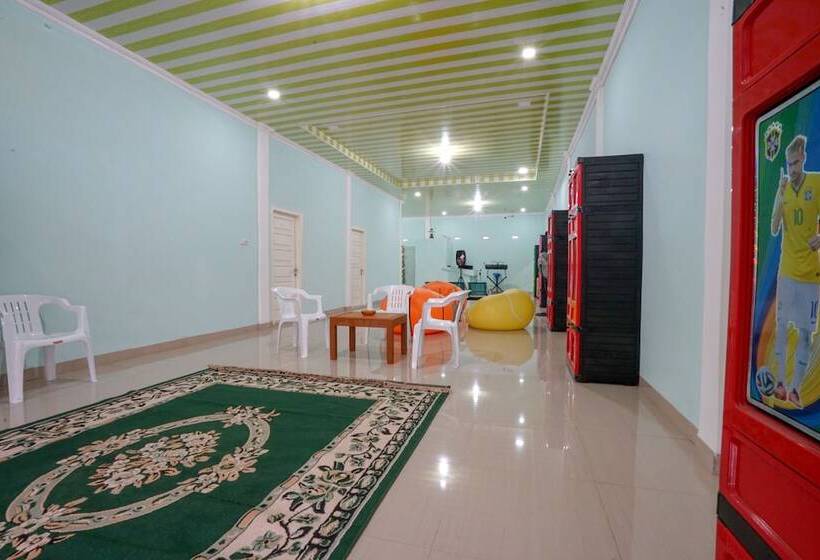 هتل Alam Lestari Redpartner