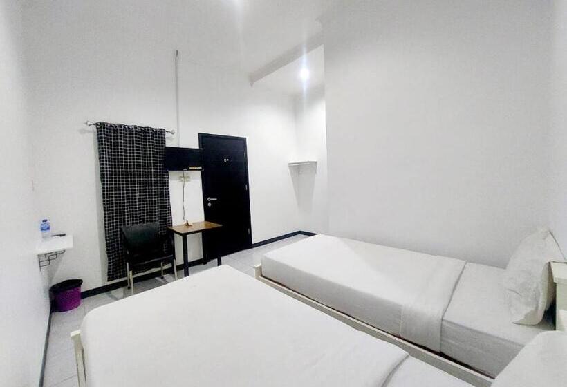 هتل Cozy Stay Kupang