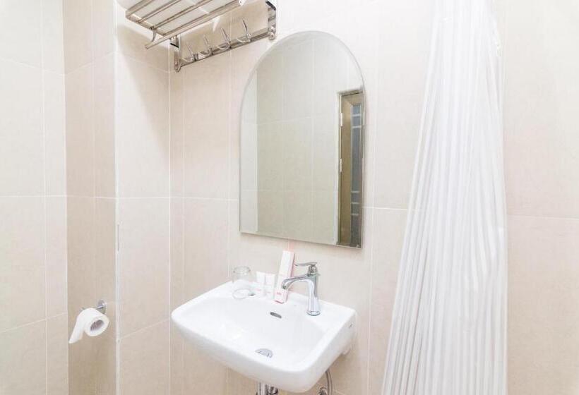 فندق Capital O 1867 Kara Guest House