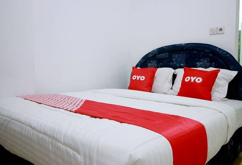 هتل Oyo 1981 Unib Kostel