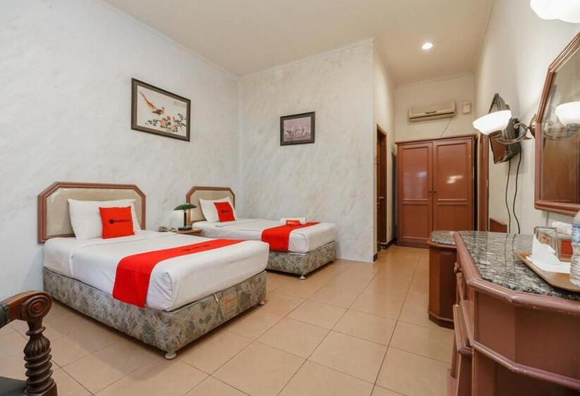 هتل Reddoorz Near Transmart Pangkal Pinang