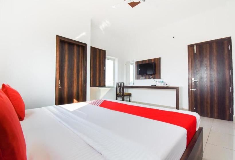 בית מלון כפרי Oyo 62051  Bhardwaj