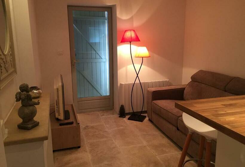 Appt 2 Pieces Dans Mas Provençal