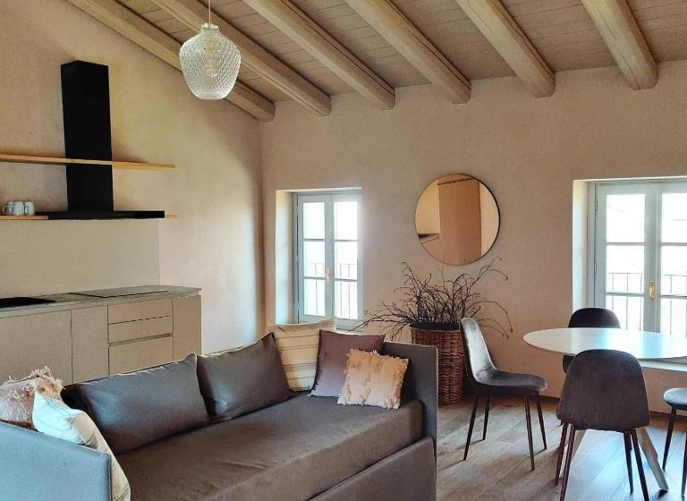 민박 Dandelion Como Suites & Park