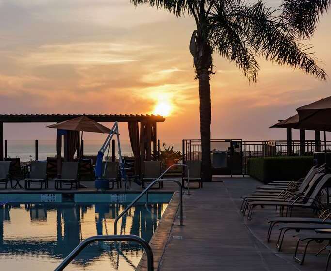 هتل The Cassara Carlsbad, Tapestry Collection By Hilton