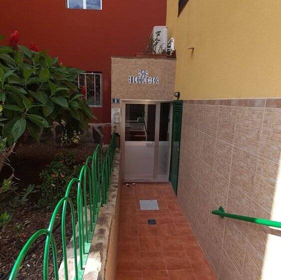 بنسيون Low Cost Room Las Llaves 2