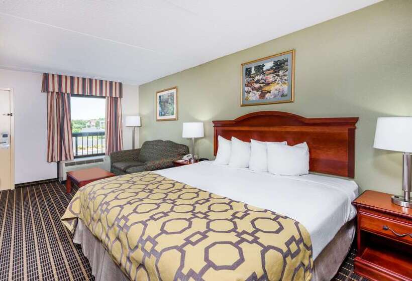 בית מלון כפרי Baymont By Wyndham Clarksville Northeast