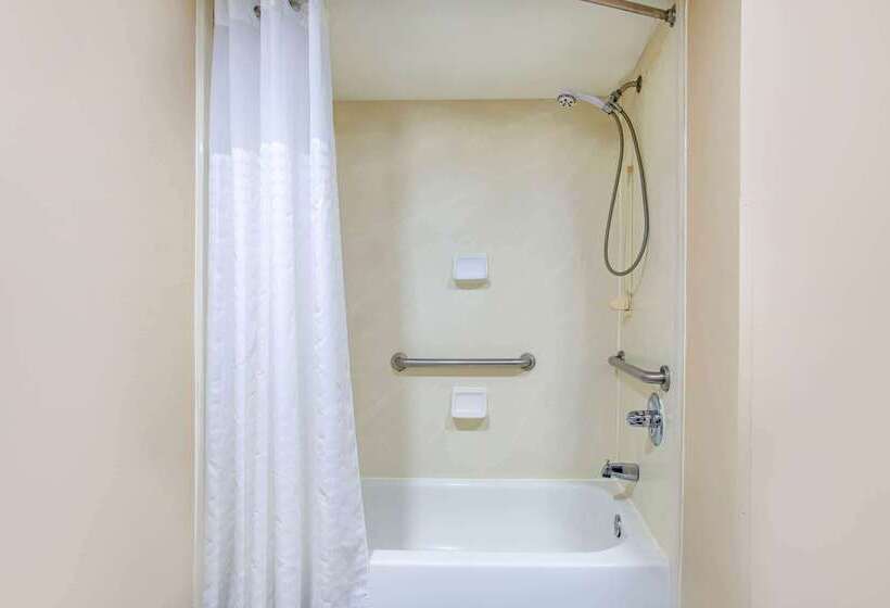 فندق Baymont By Wyndham Mcdonough