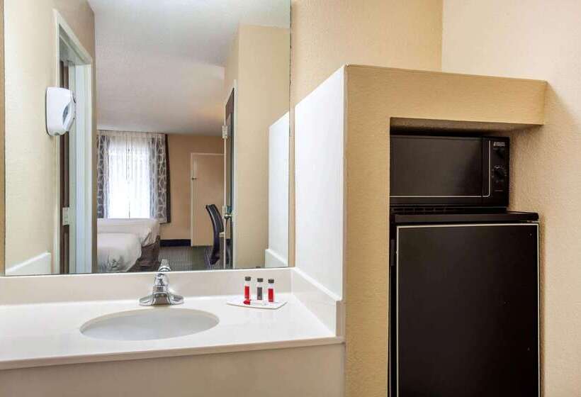 فندق Baymont By Wyndham Mcdonough