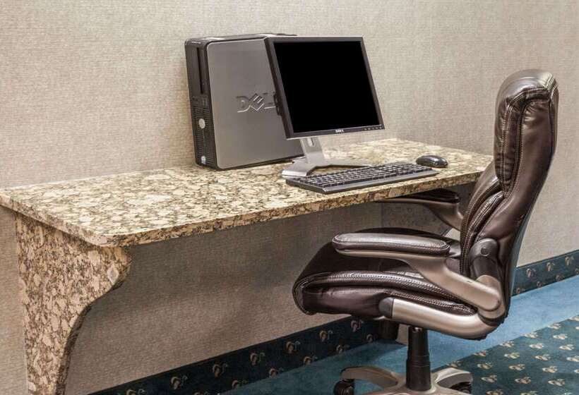 فندق Baymont By Wyndham Michigan City