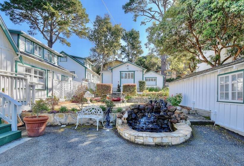 ホテル Carmel Green Lantern Inn