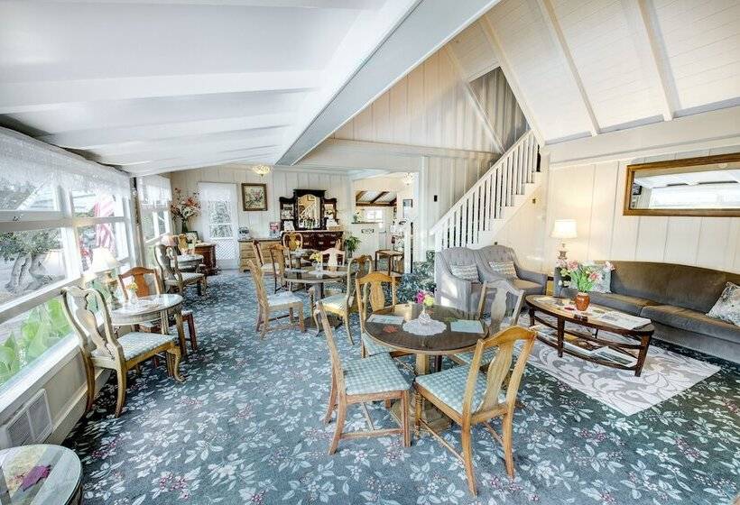 ホテル Carmel Green Lantern Inn