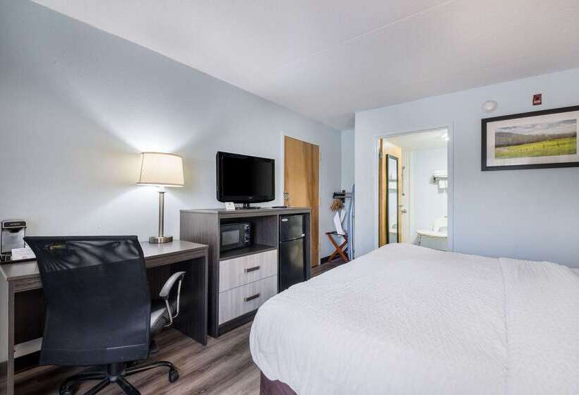 فندق Clarion Inn Cleveland Near University