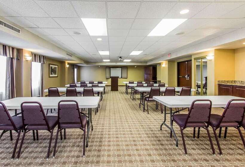 هتل Comfort Inn & Suites Ardmore