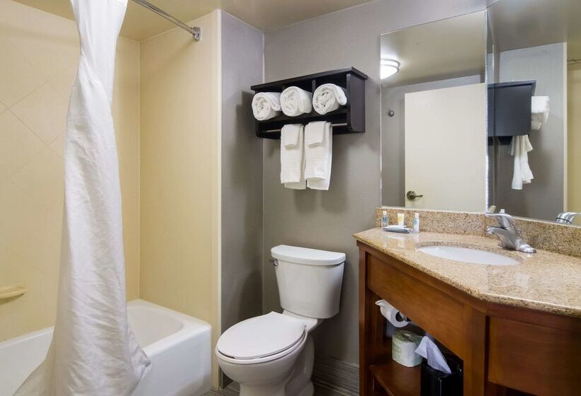 Отель Comfort Inn