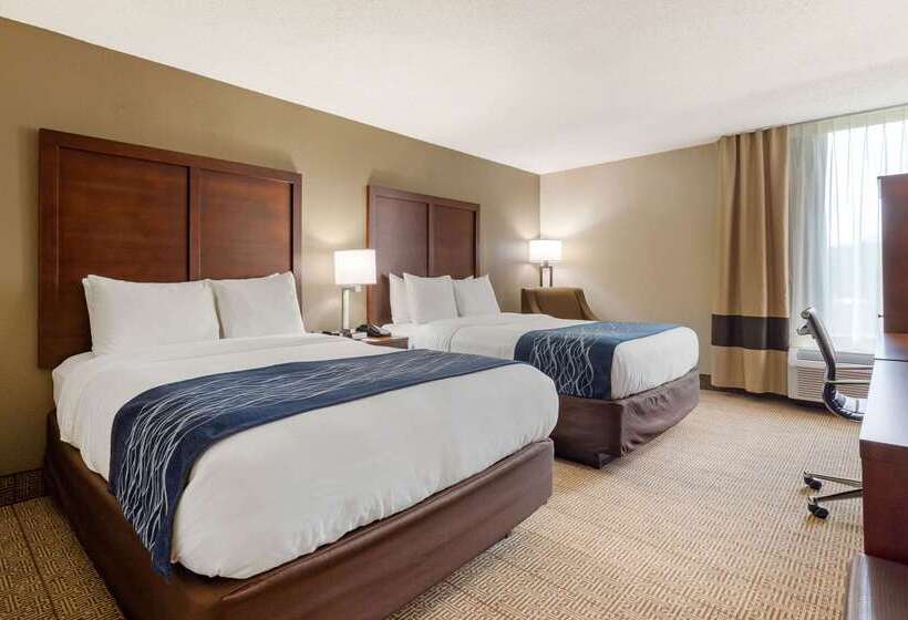 هتل Comfort Inn & Suites Durham Near Duke University