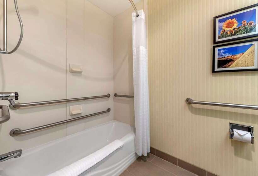 בית מלון כפרי Comfort Inn & Suites Warsaw Near Us30