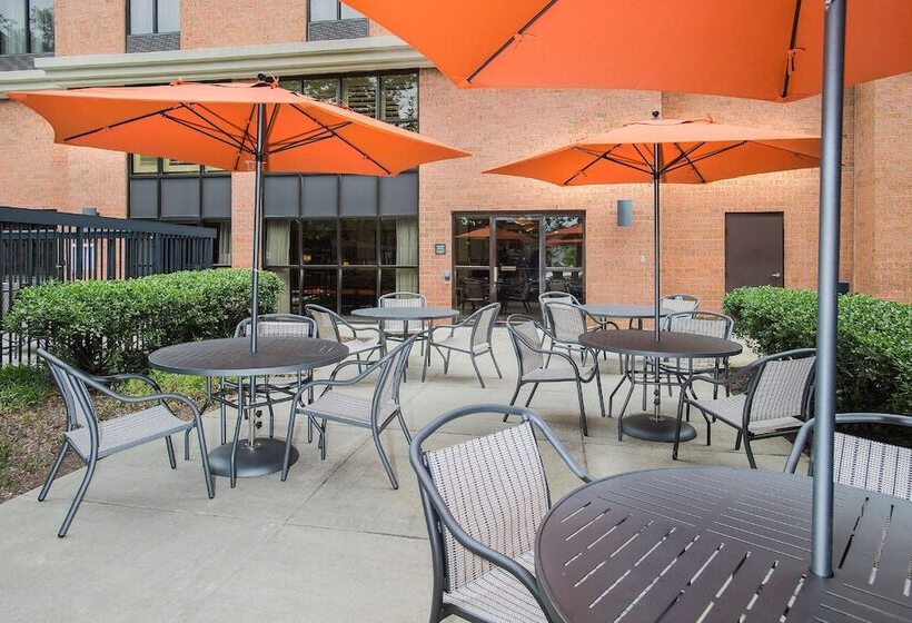 هتل Hampton Inn & Suites Annapolis