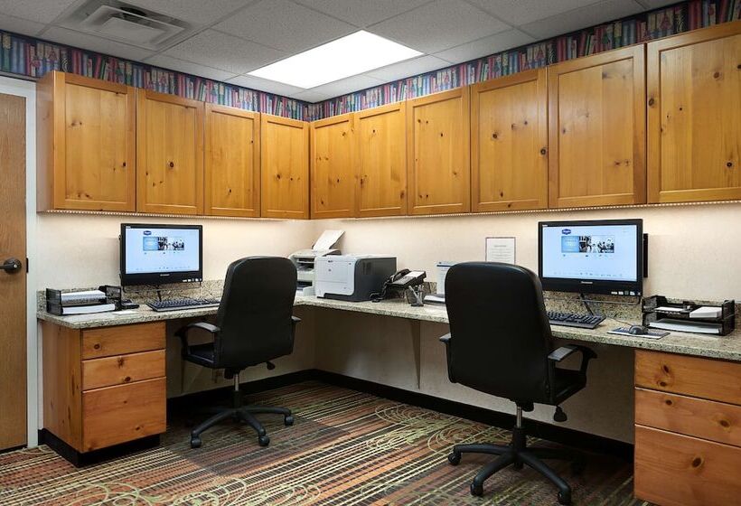 Отель Hampton Inn & Suites Charlotte/pineville