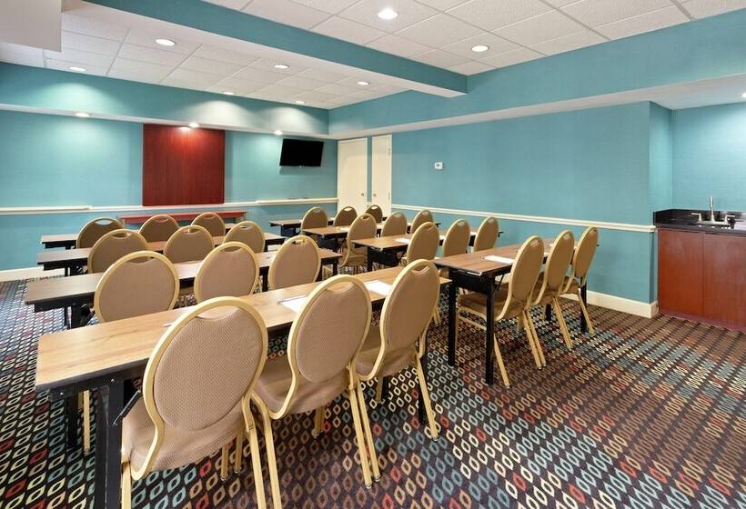 Отель Hampton Inn & Suites Venice Bayside South Sarasota