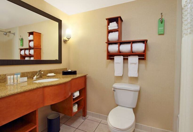 호텔 Hampton Inn Ashtabula