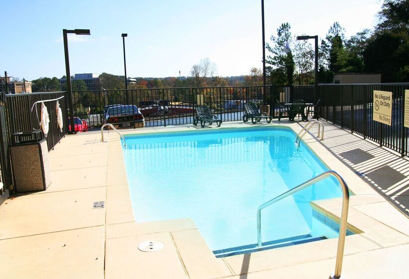 هتل Hampton Inn Atlantanorth Druid Hills