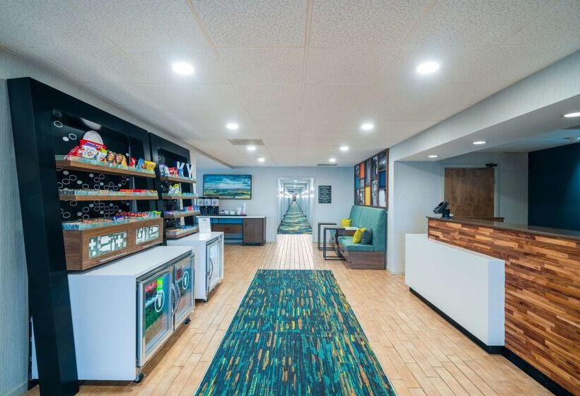 בית מלון כפרי Hampton Inn Bardstown