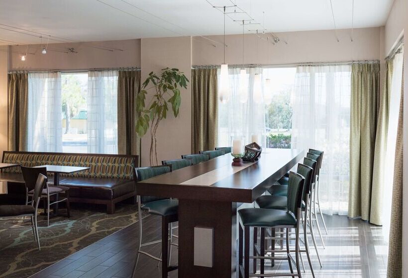 בית מלון כפרי Hampton Inn Brooksville Dade