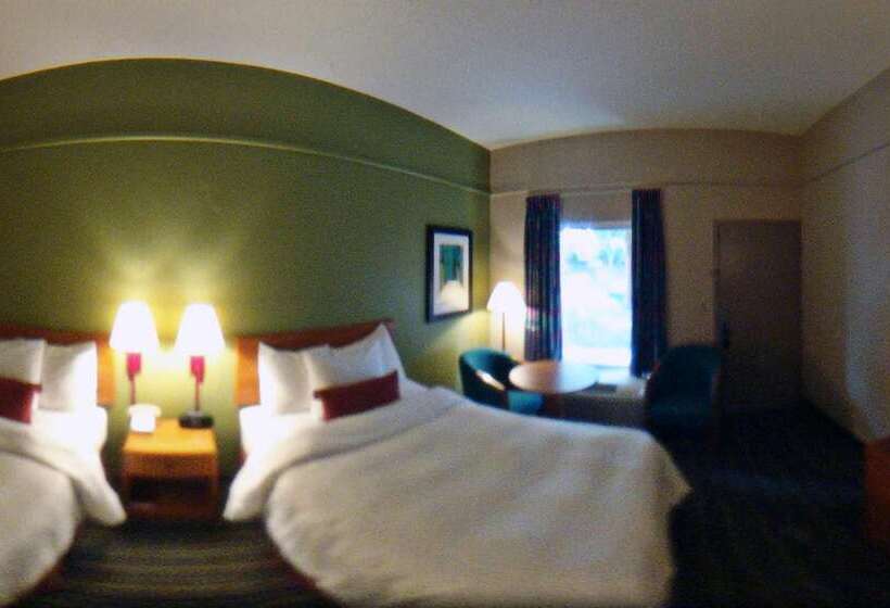 בית מלון כפרי Hampton Inn Brooksville Dade