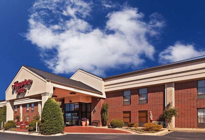 فندق Hampton Inn By Hilton Clarksville
