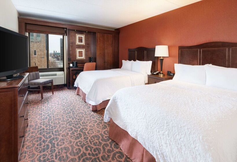 هتل Hampton Inn Clevelanddowntown